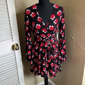 Floral long sleeve wrap dress NWT